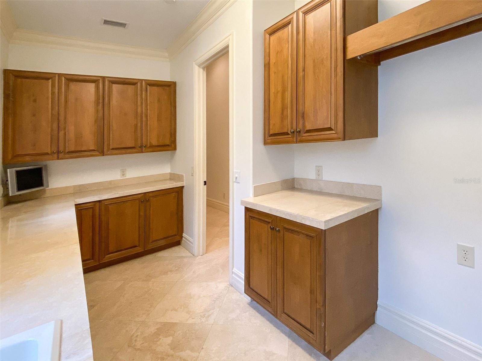 KEYSTONE SHORES ESTATES - Residential