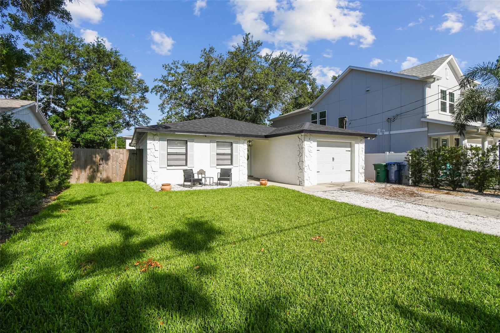 206 N BEVERLY AVENUE 1/2