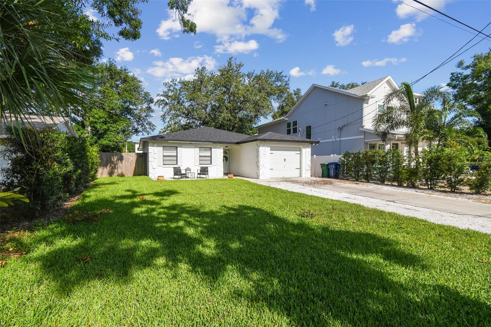 206 N BEVERLY AVENUE 1/2