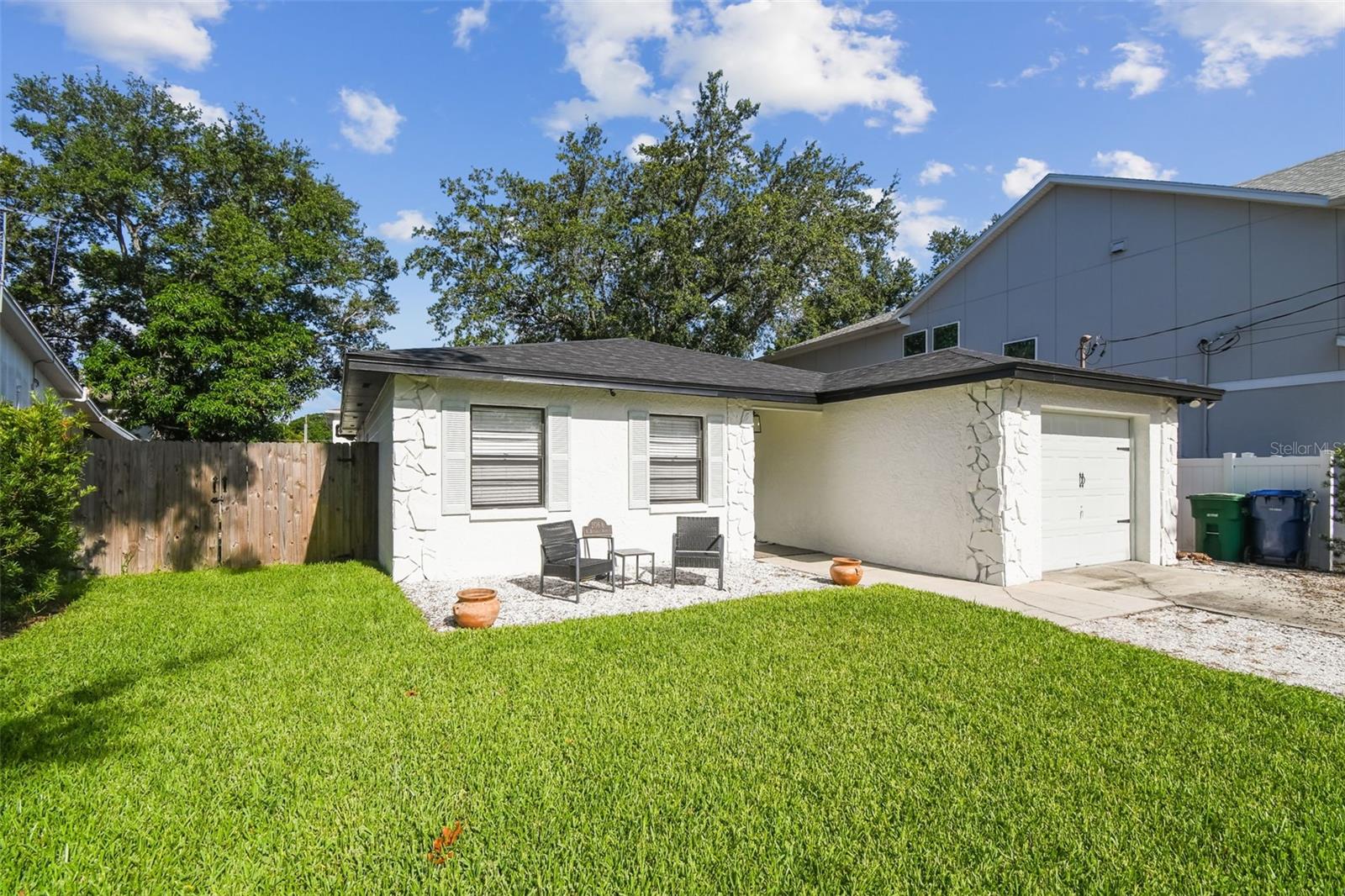 206 N BEVERLY AVENUE 1/2