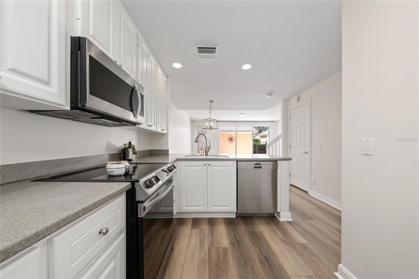 VILLAGEWALK/LK NONA UNS 1A 1B - Residential Lease