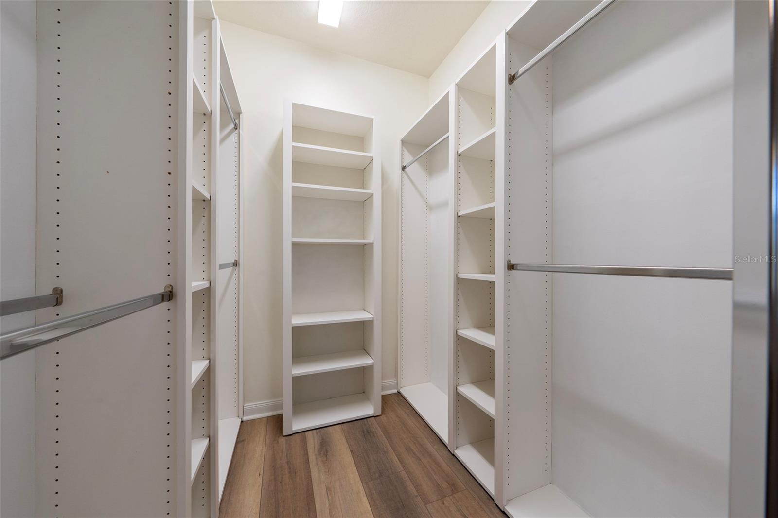 VILLAGEWALK/LK NONA UNS 1A 1B - Residential Lease