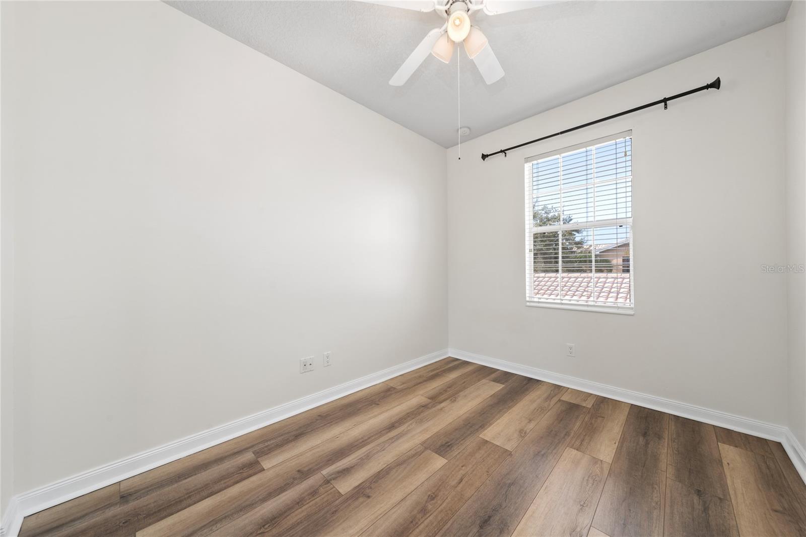 VILLAGEWALK/LK NONA UNS 1A 1B - Residential Lease