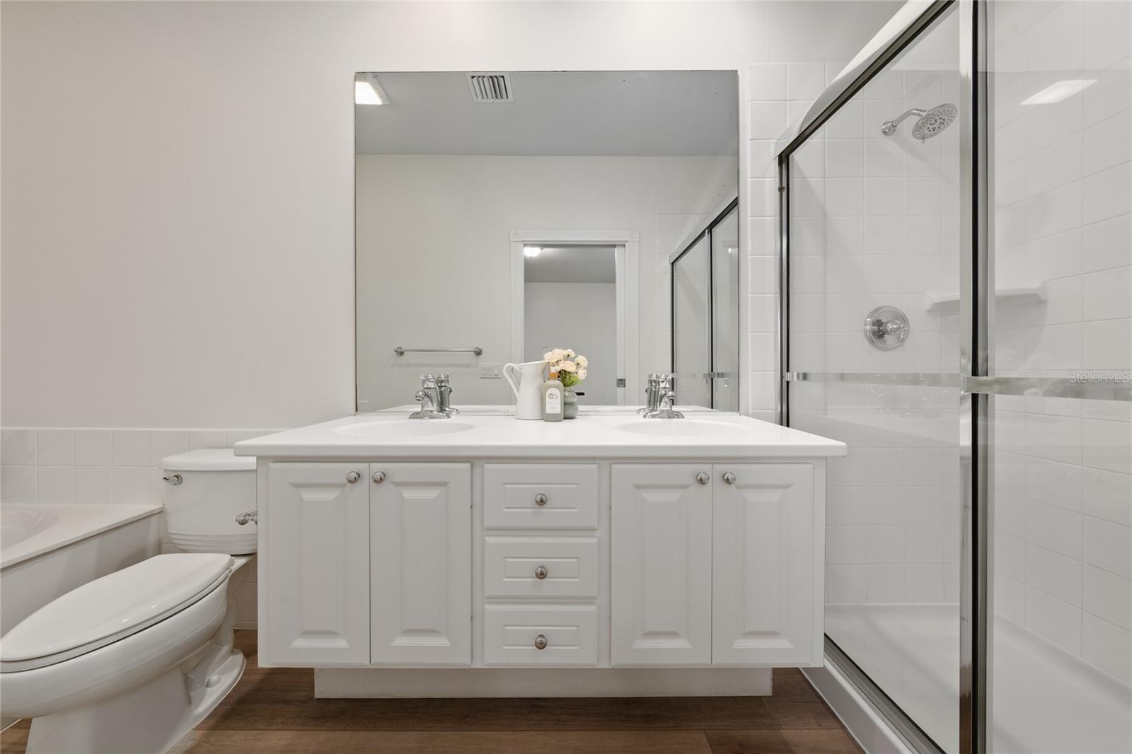 VILLAGEWALK/LK NONA UNS 1A 1B - Residential Lease