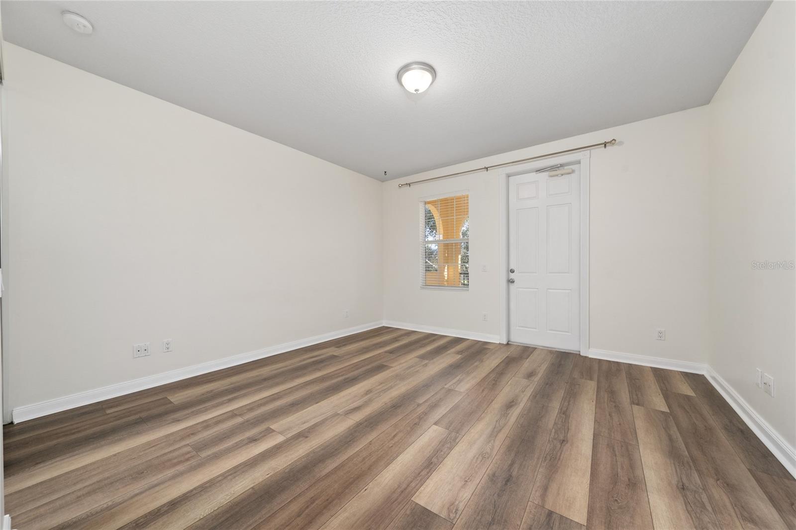 VILLAGEWALK/LK NONA UNS 1A 1B - Residential Lease