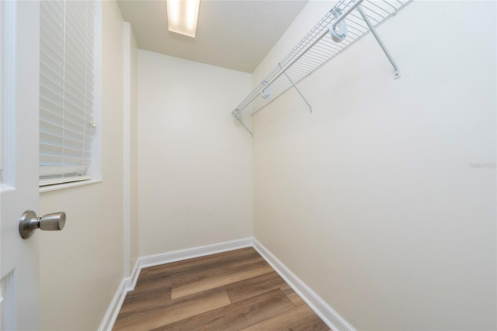 VILLAGEWALK/LK NONA UNS 1A 1B - Residential Lease