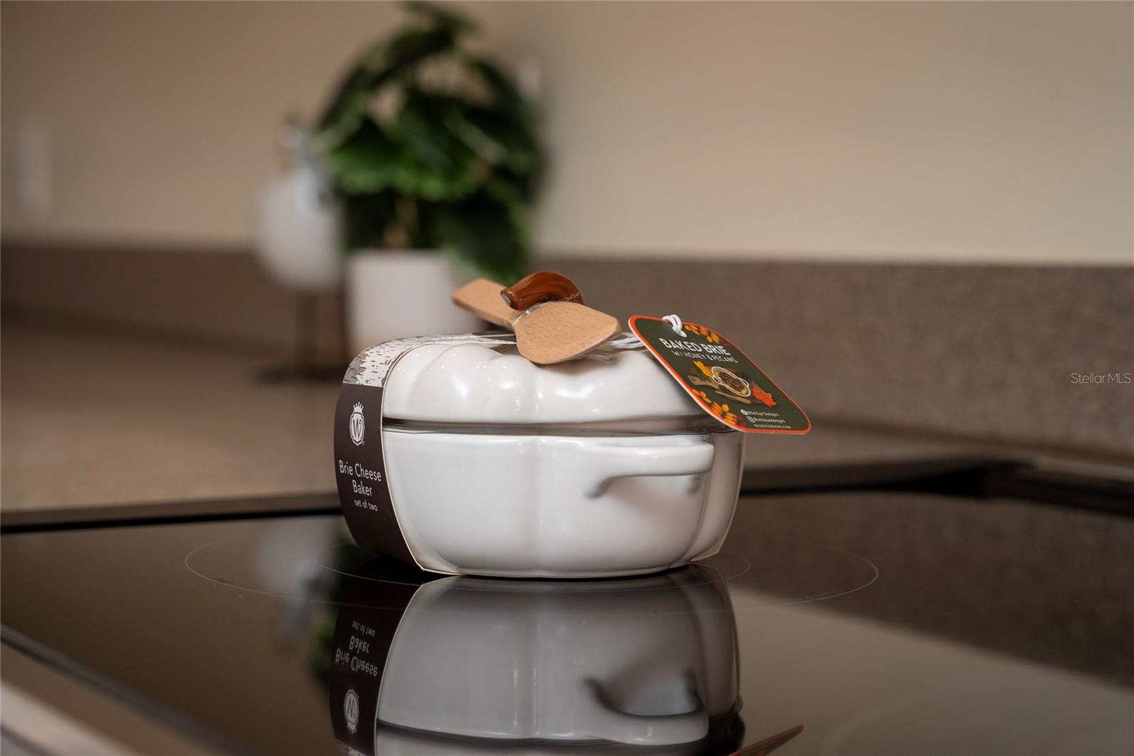 VILLAGEWALK/LK NONA UNS 1A 1B - Residential Lease