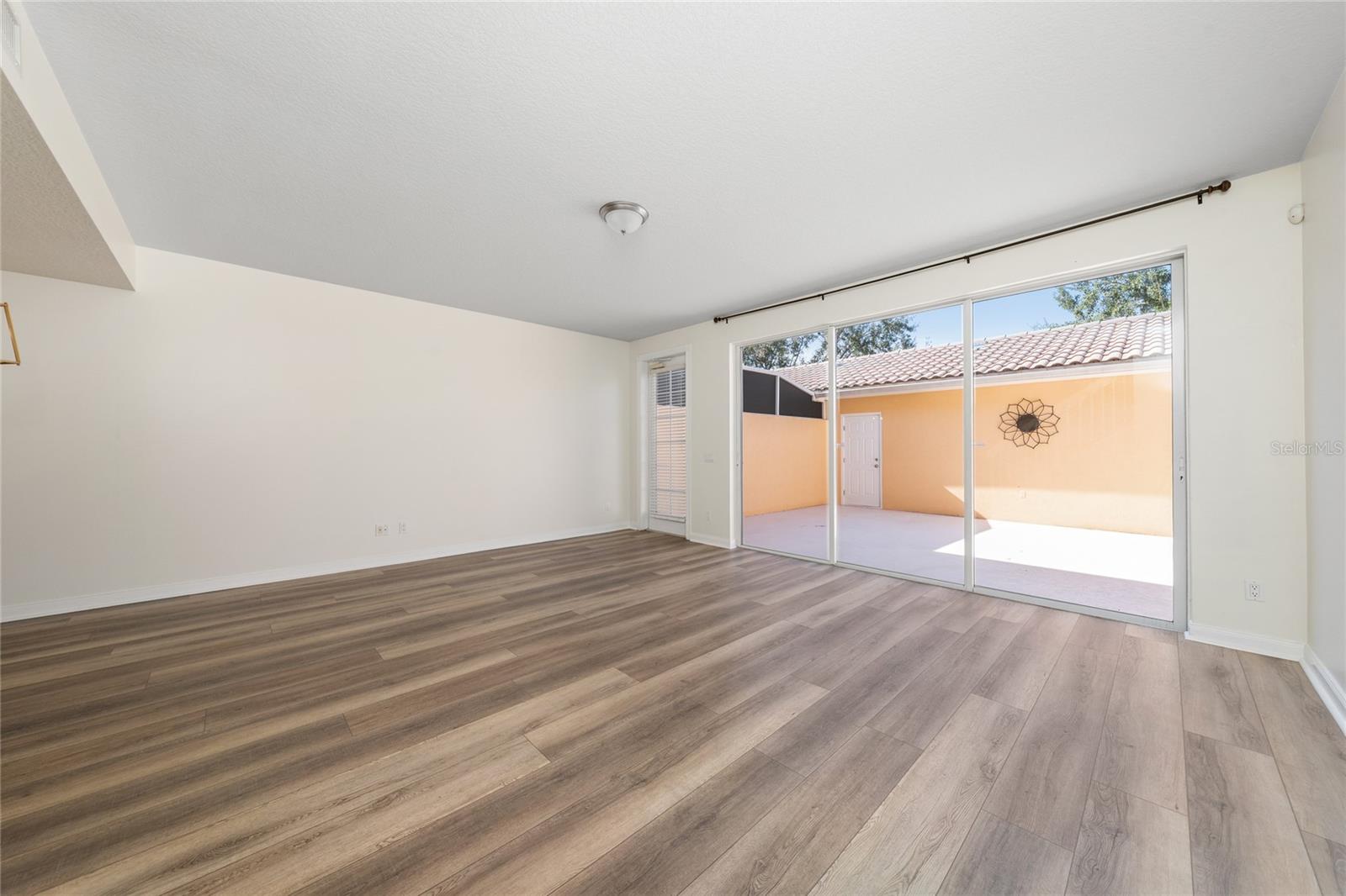 VILLAGEWALK/LK NONA UNS 1A 1B - Residential Lease