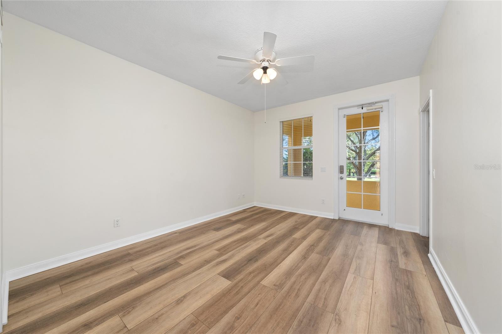 VILLAGEWALK/LK NONA UNS 1A 1B - Residential Lease