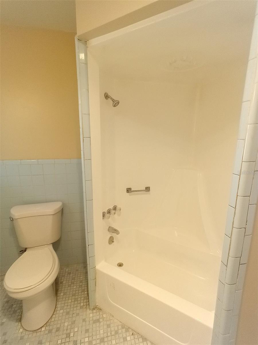 DELTONA LAKES UNIT 74 - Residential Lease