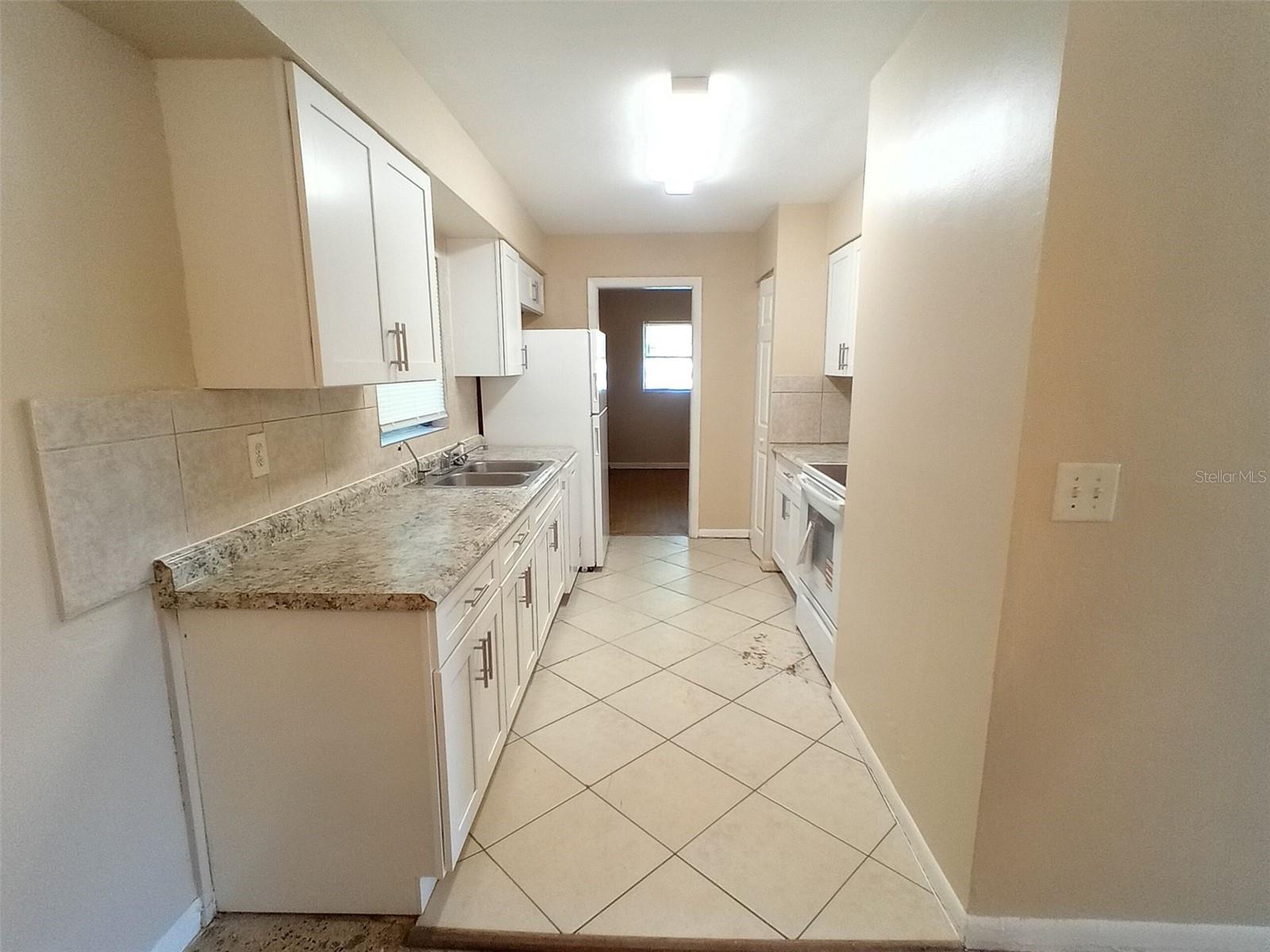 DELTONA LAKES UNIT 74 - Residential Lease