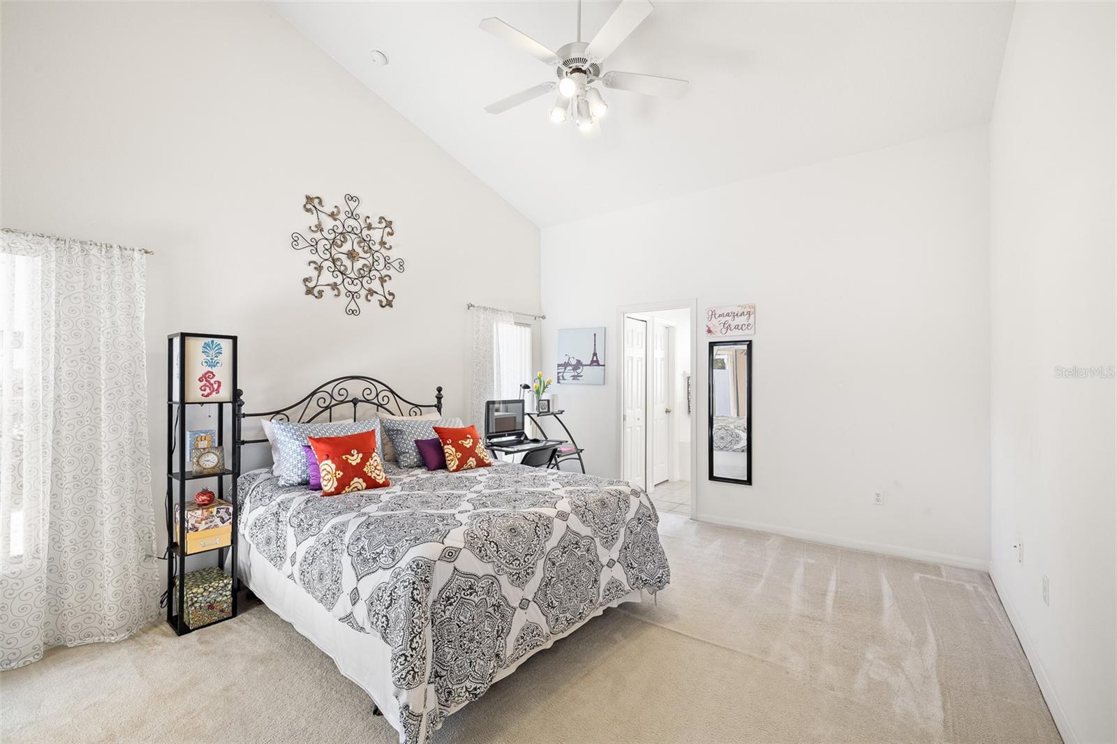 2752 BARCLAY LANE