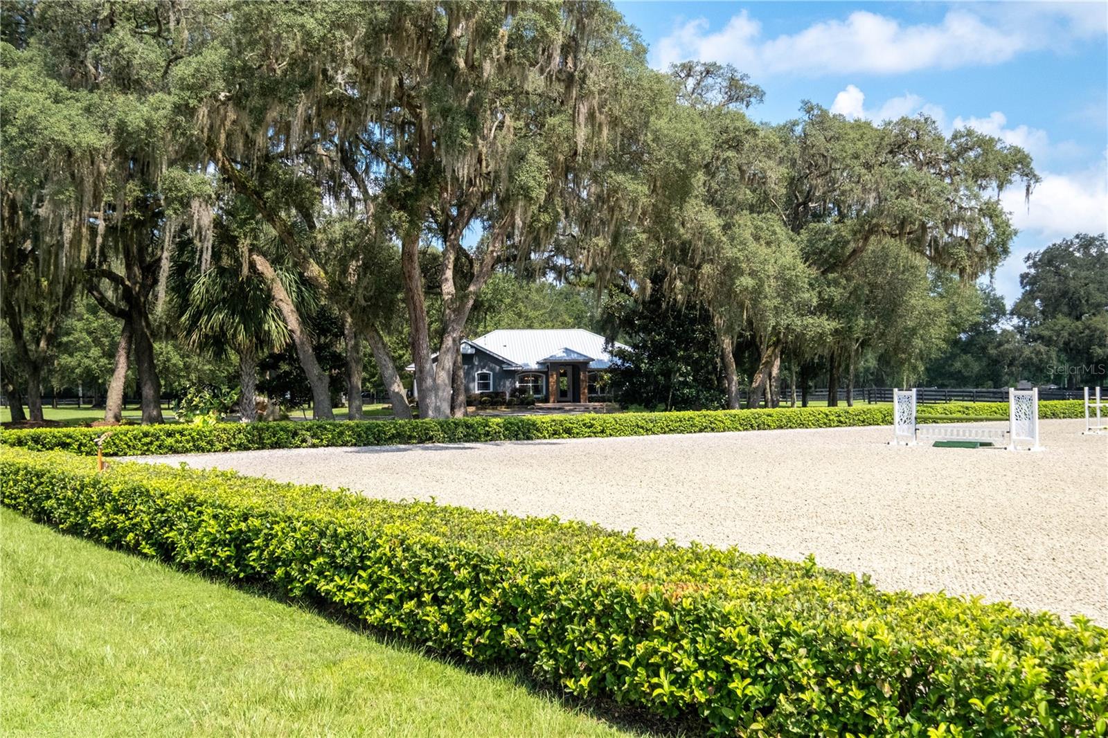 RAINBOWS END ESTATES UN 01 - Farm