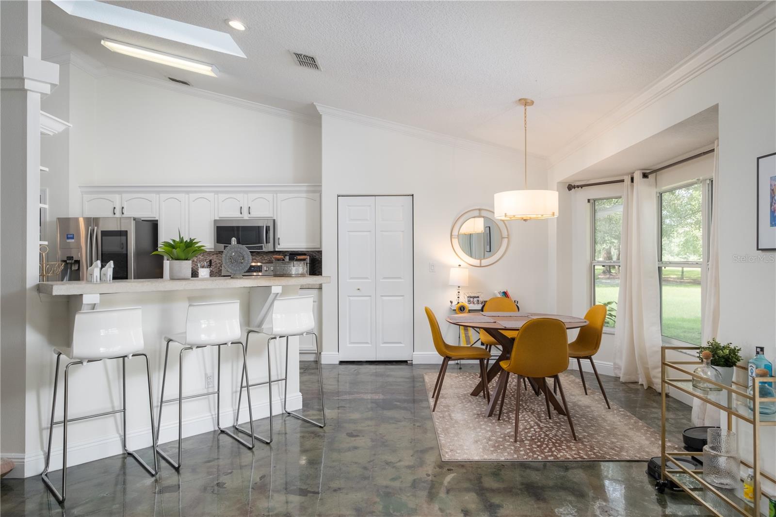 RAINBOWS END ESTATES UN 01 - Farm