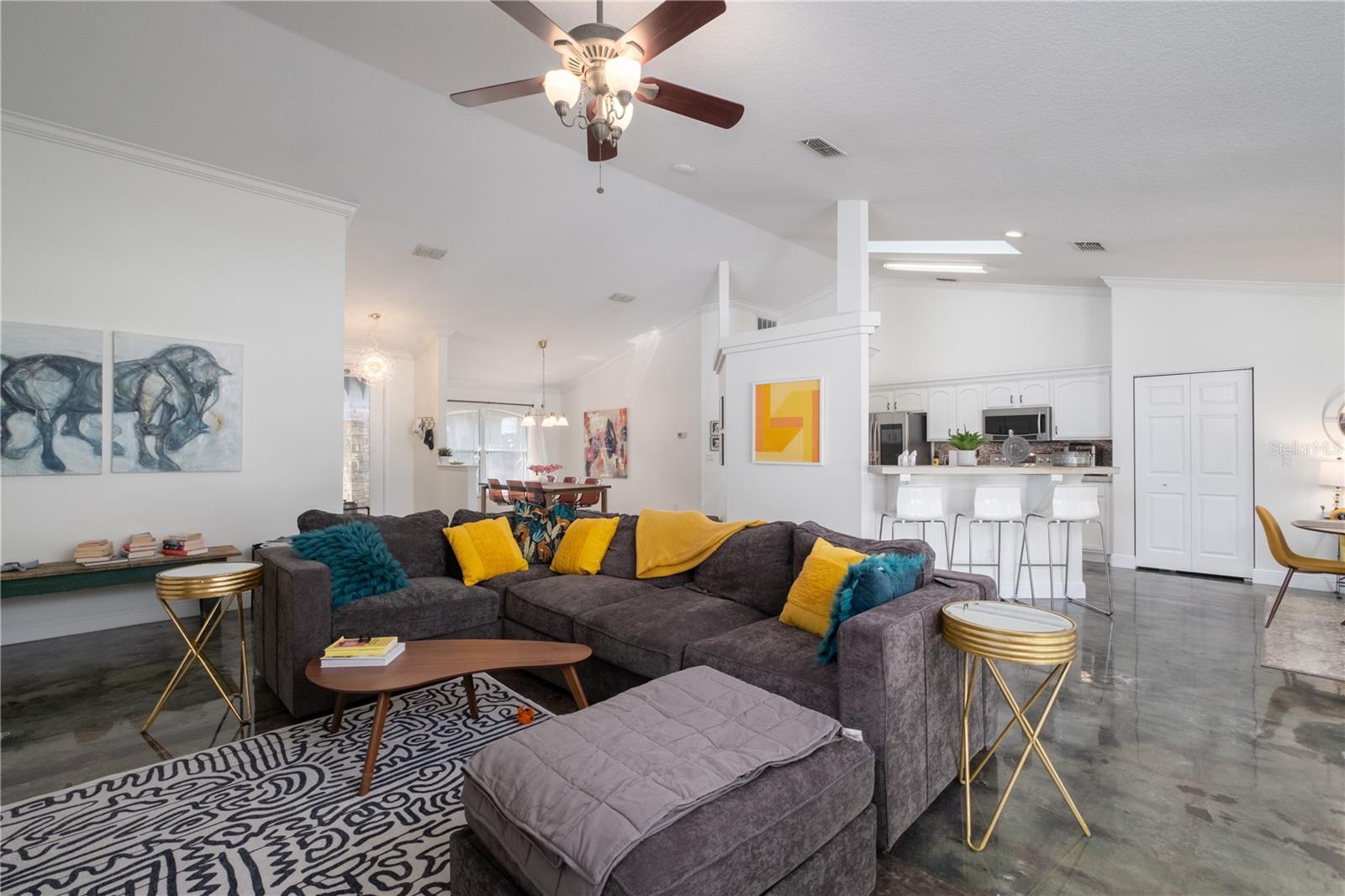 RAINBOWS END ESTATES UN 01 - Farm