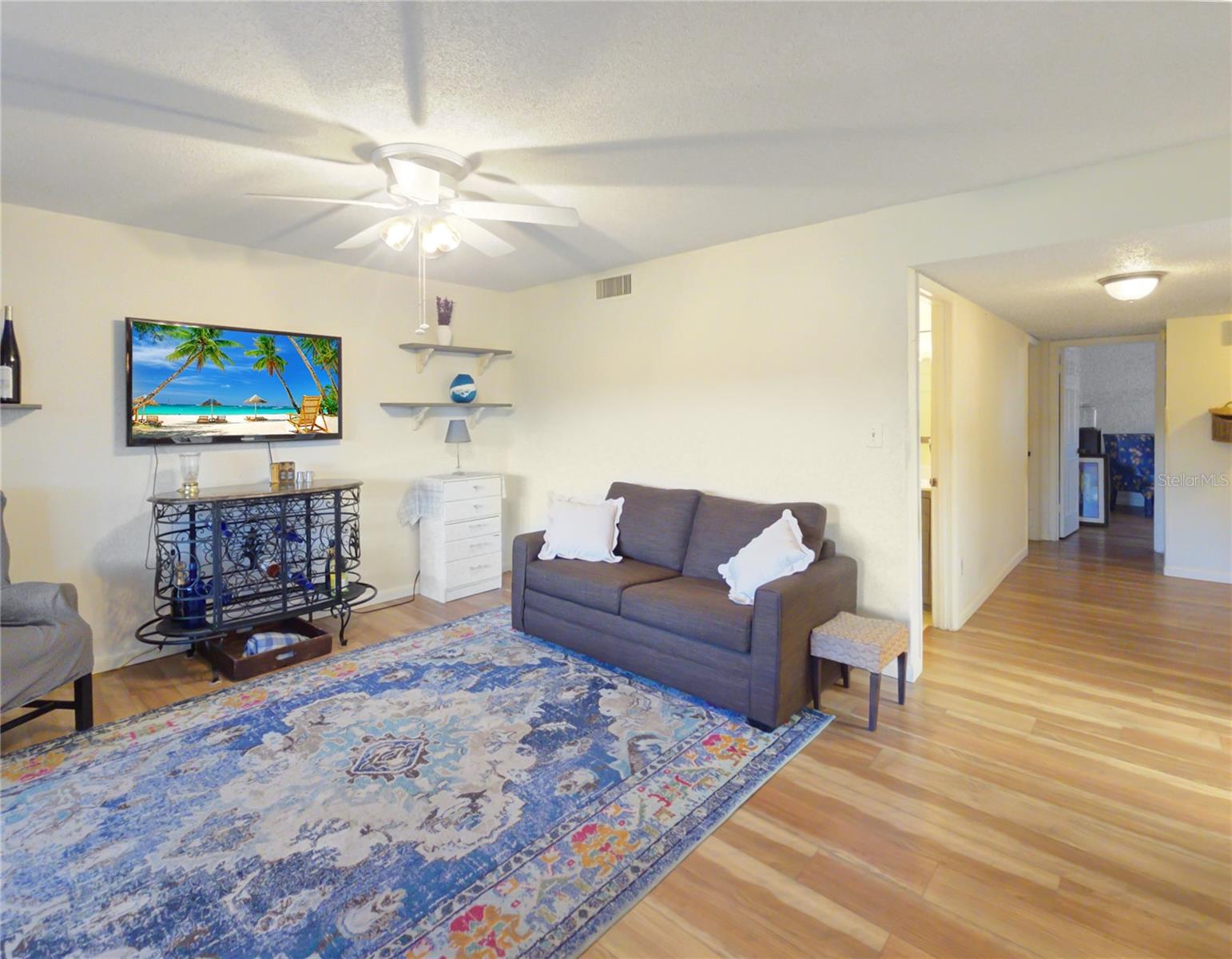 636 MIDWAY DRIVE A