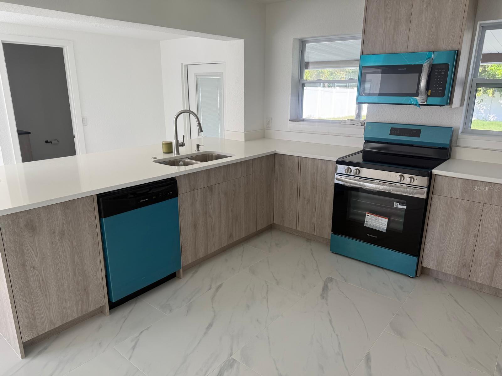 SHORE ACRES OVERLOOK SEC - Residential