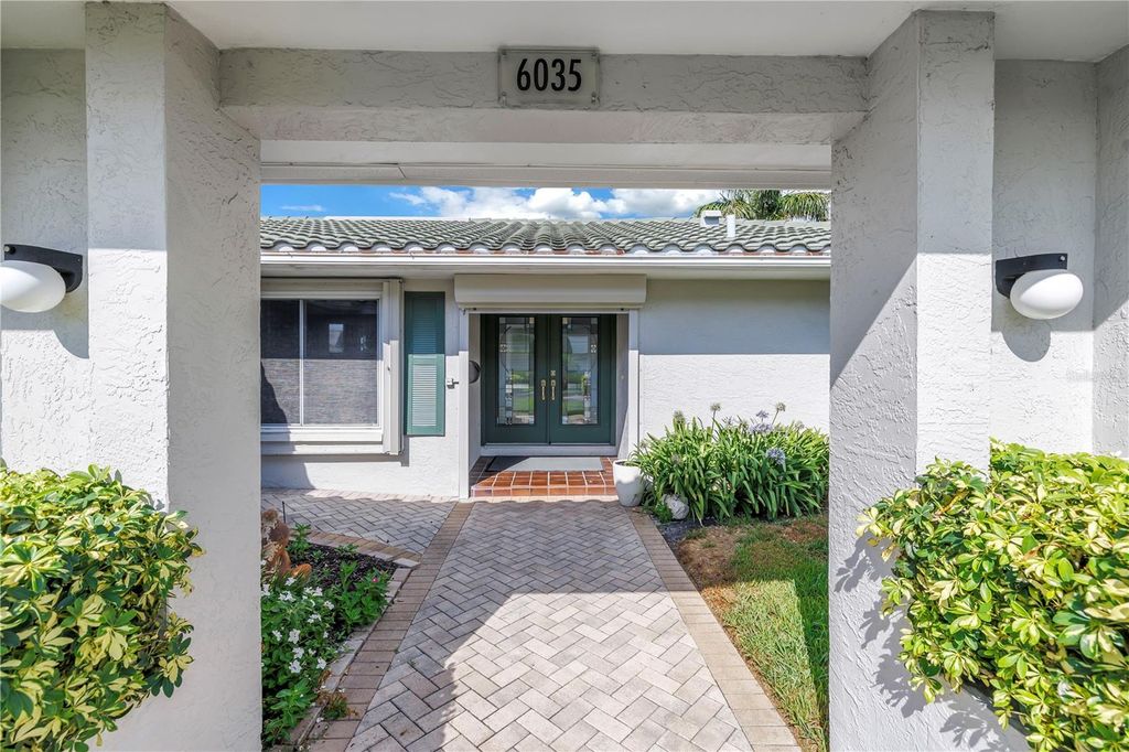 Photo of 6035 Leeland Street S, St Petersburg, FL 33715 (MLS # TB8524907)