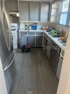 THE OAKS ADD - Residential Lease