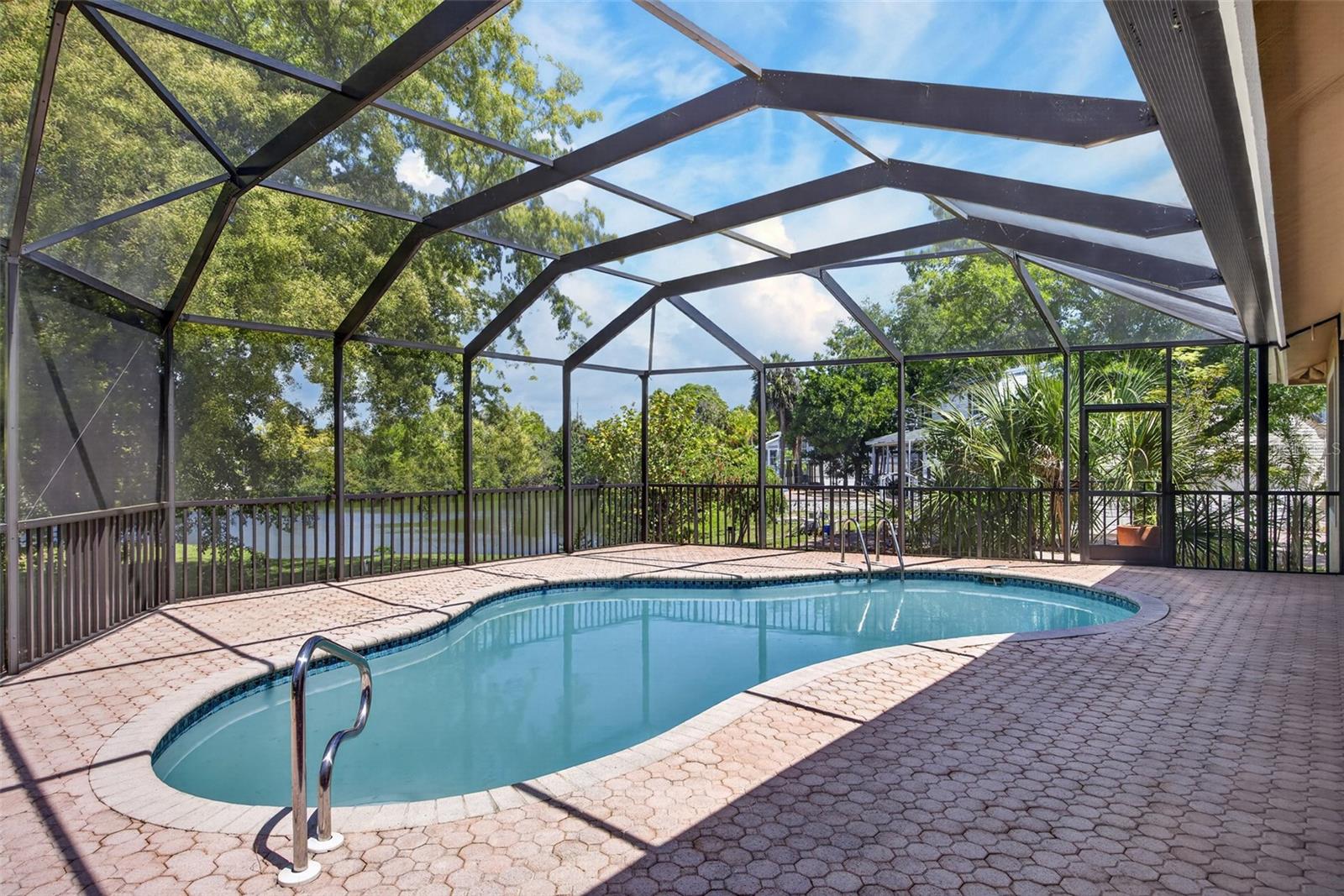 HENDRY CREEK - Residential