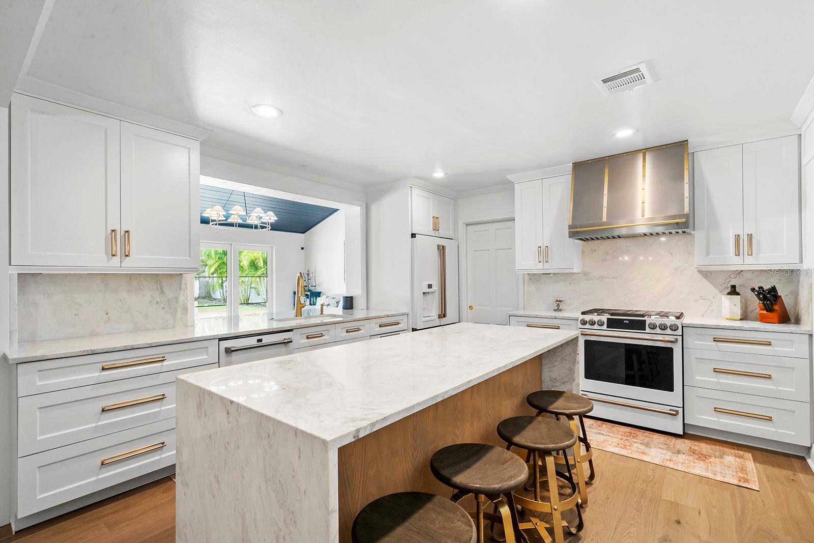 MORSELAND GARDENS - Residential