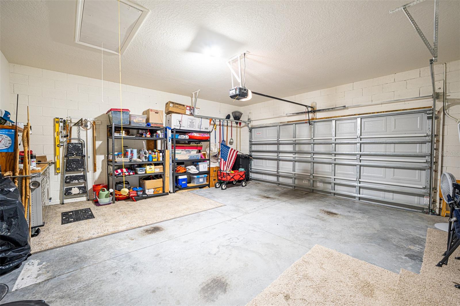 HUNTINGTON GREEN/HUNTERS RDG - Residential