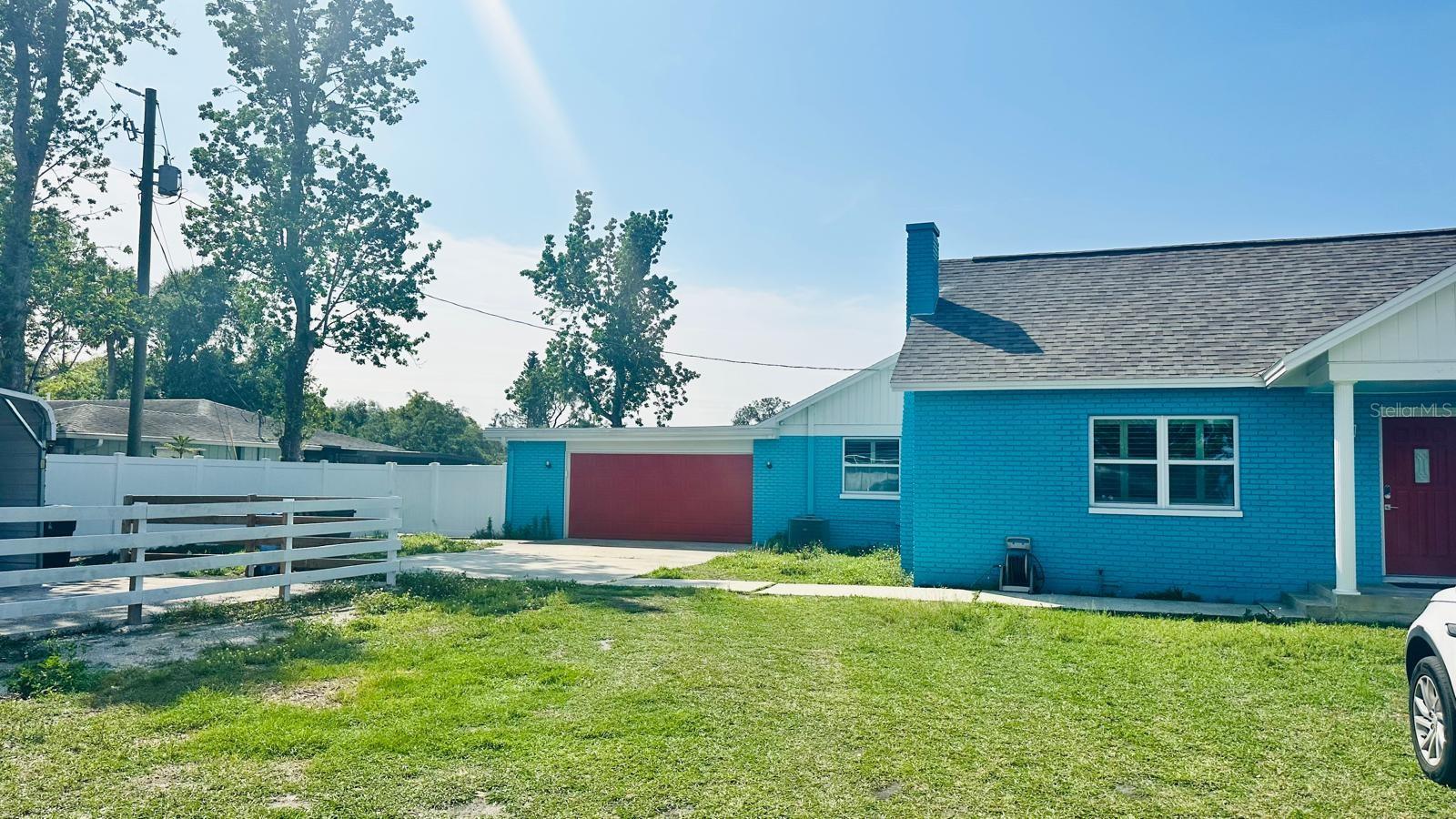 6804 BARRY ROAD