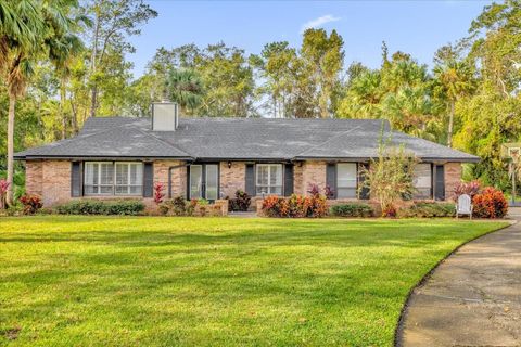 A home in LONGWOOD