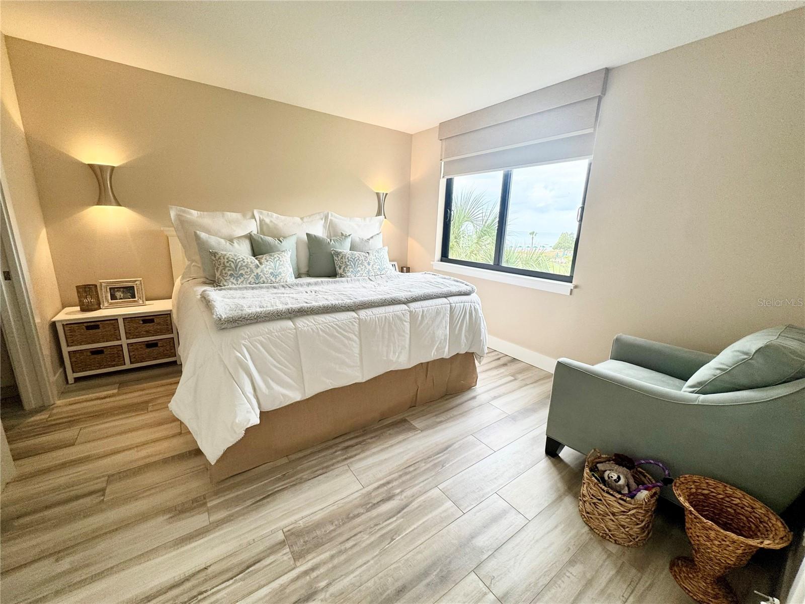 SEAPLACE VI - Residential