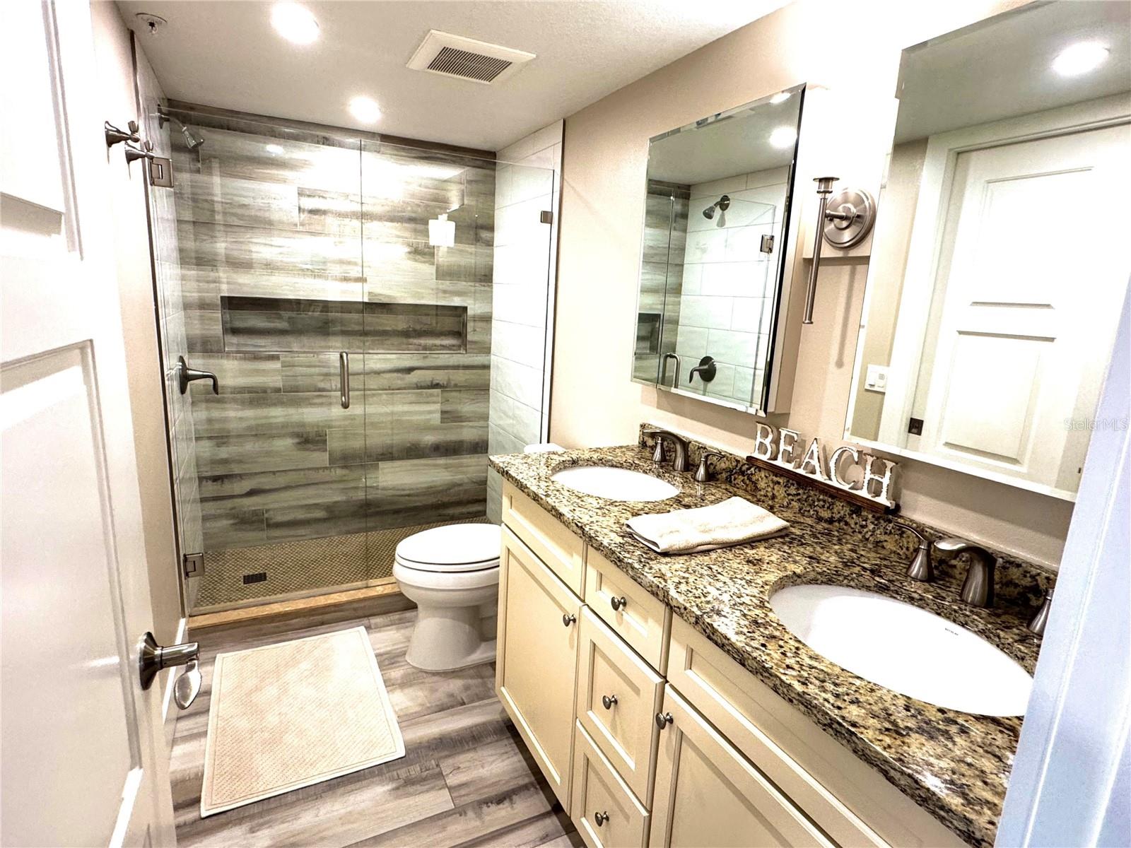 SEAPLACE VI - Residential