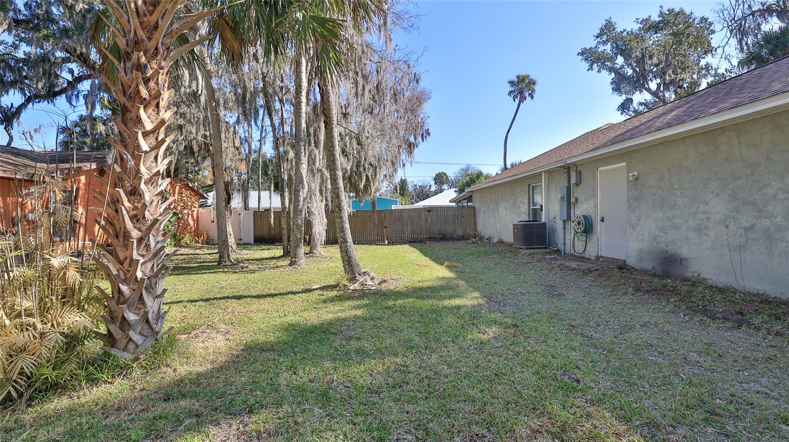 FLORIDA SHORES - Residential