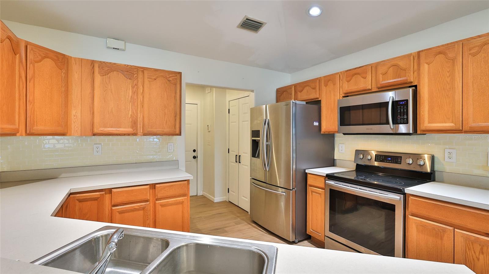 FLORIDA SHORES - Residential