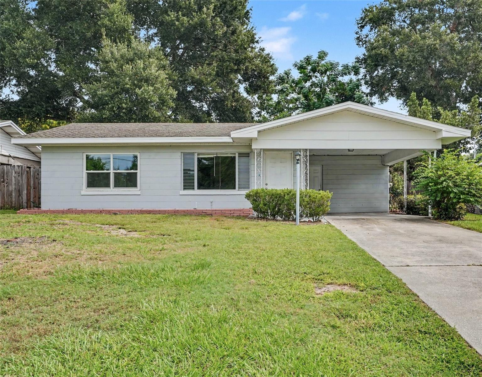 624 LAKE ELIZABETH DRIVE