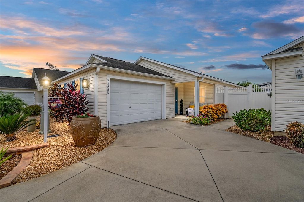 Photo of 2498 Yalaha Avenue, The Villages, FL 32162 (MLS # G5102322)