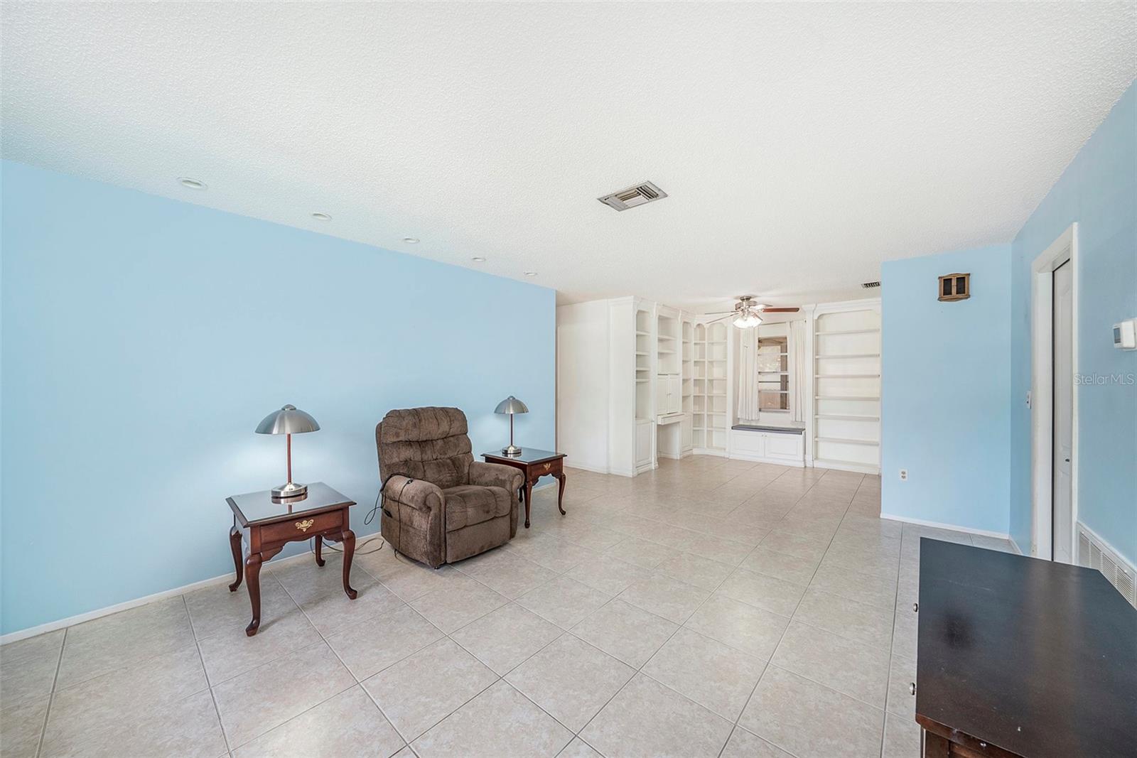 6520 MEADOWBROOK LANE