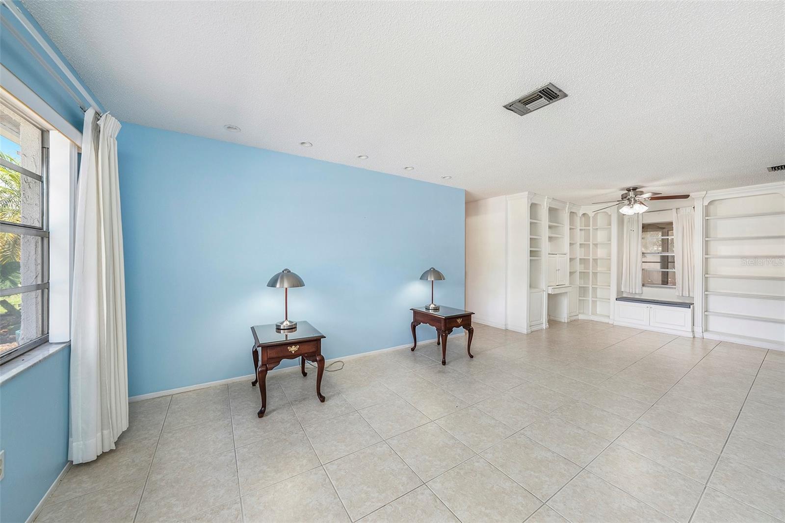 6520 MEADOWBROOK LANE