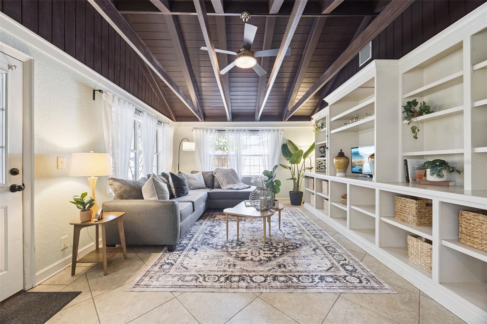 MARVANIA 1ST SEC - Residential