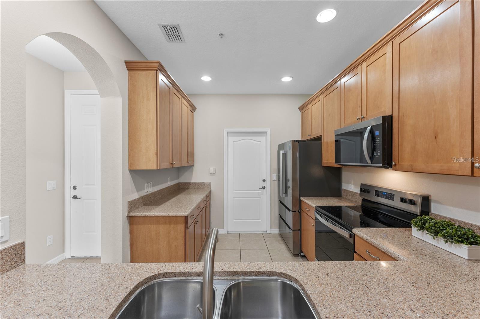 VILLA CAPRI/METROWEST PH 02 K - Residential