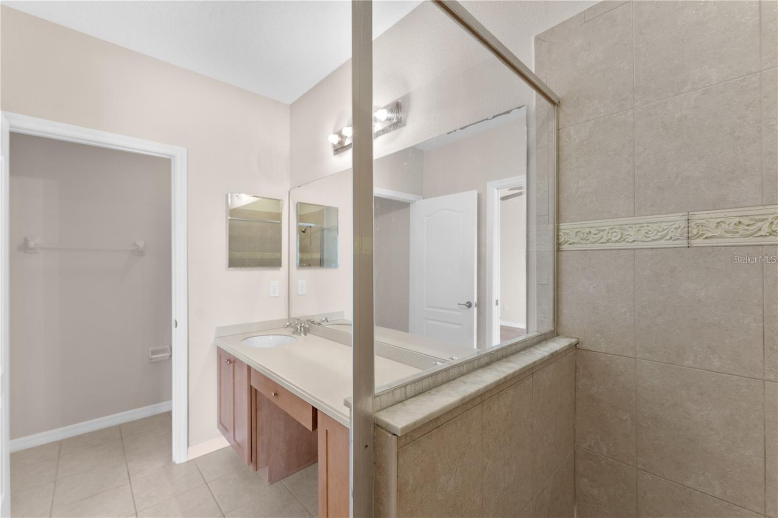 VILLA CAPRI/METROWEST PH 02 K - Residential