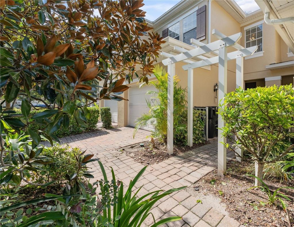 Photo of 5880 Strada Capri Way, Orlando, FL 32835 (MLS # O6371577)