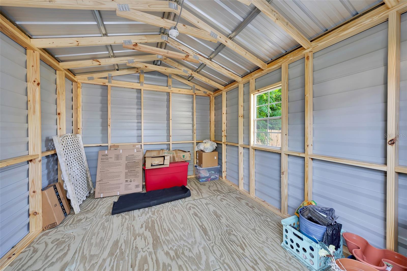 BEVERLY HILLS UNIT 04 - Residential