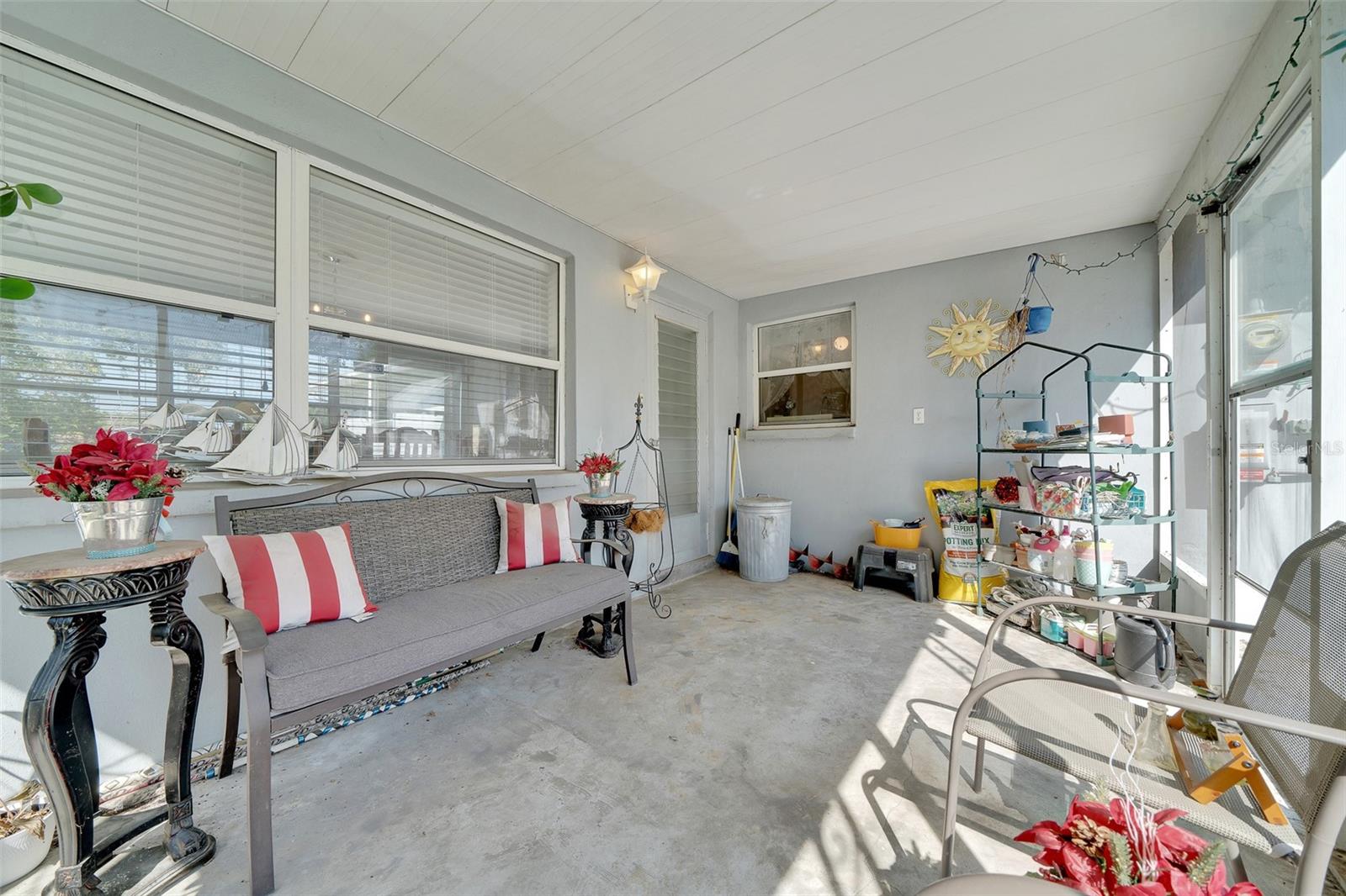 BEVERLY HILLS UNIT 04 - Residential