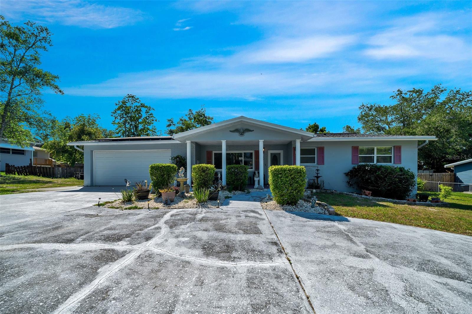 BEVERLY HILLS UNIT 04 - Residential