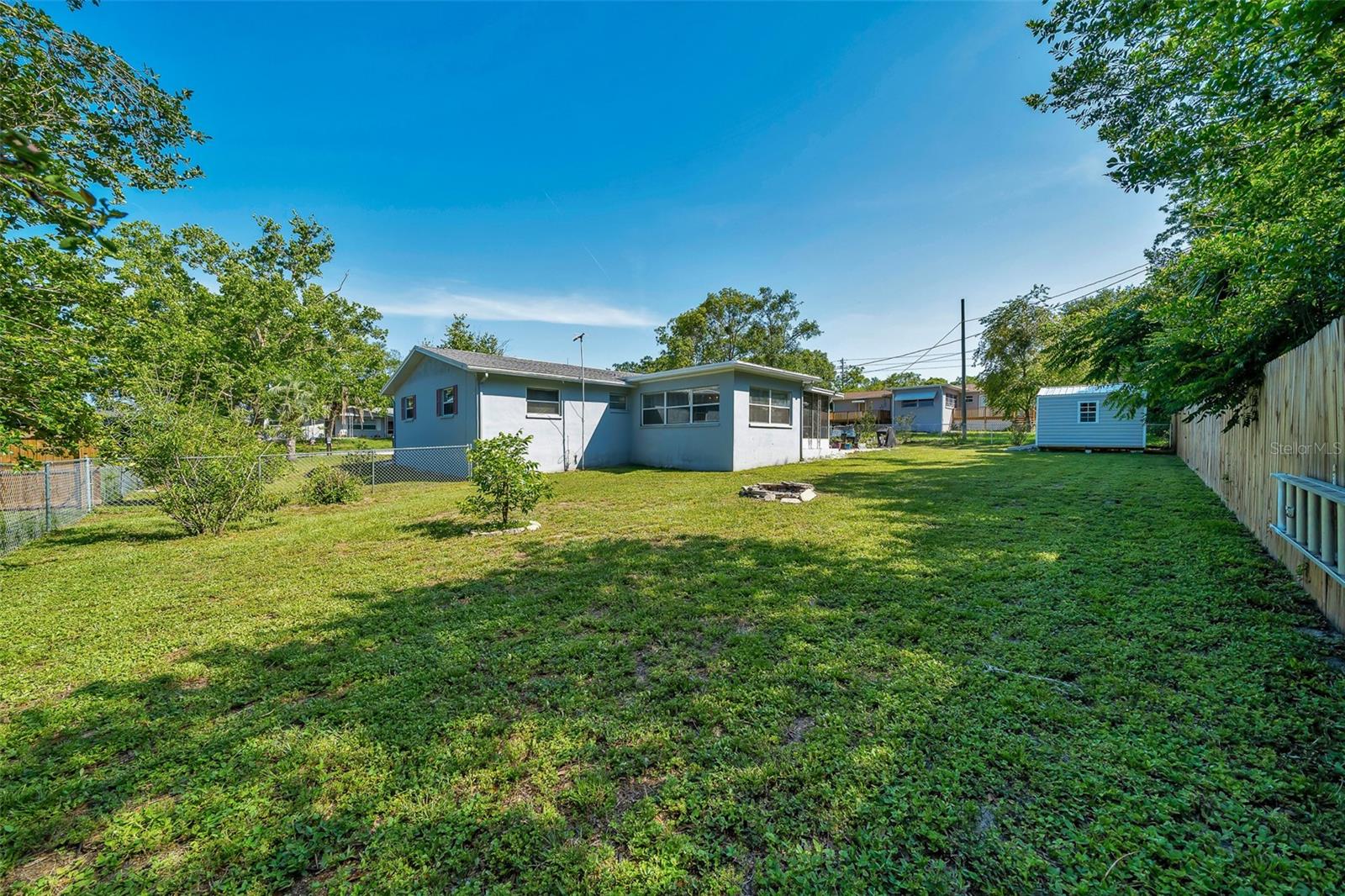 BEVERLY HILLS UNIT 04 - Residential