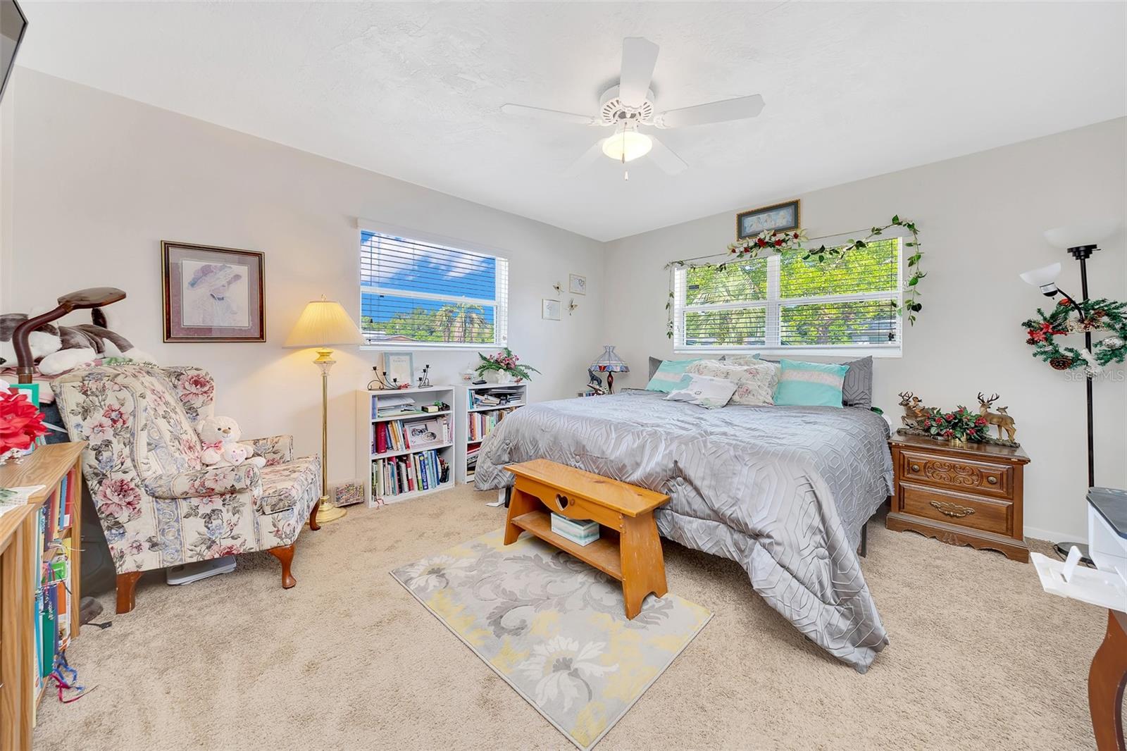 BEVERLY HILLS UNIT 04 - Residential