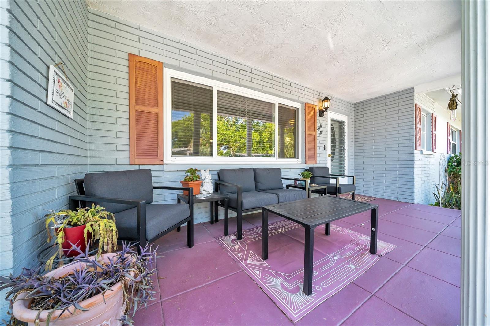 BEVERLY HILLS UNIT 04 - Residential