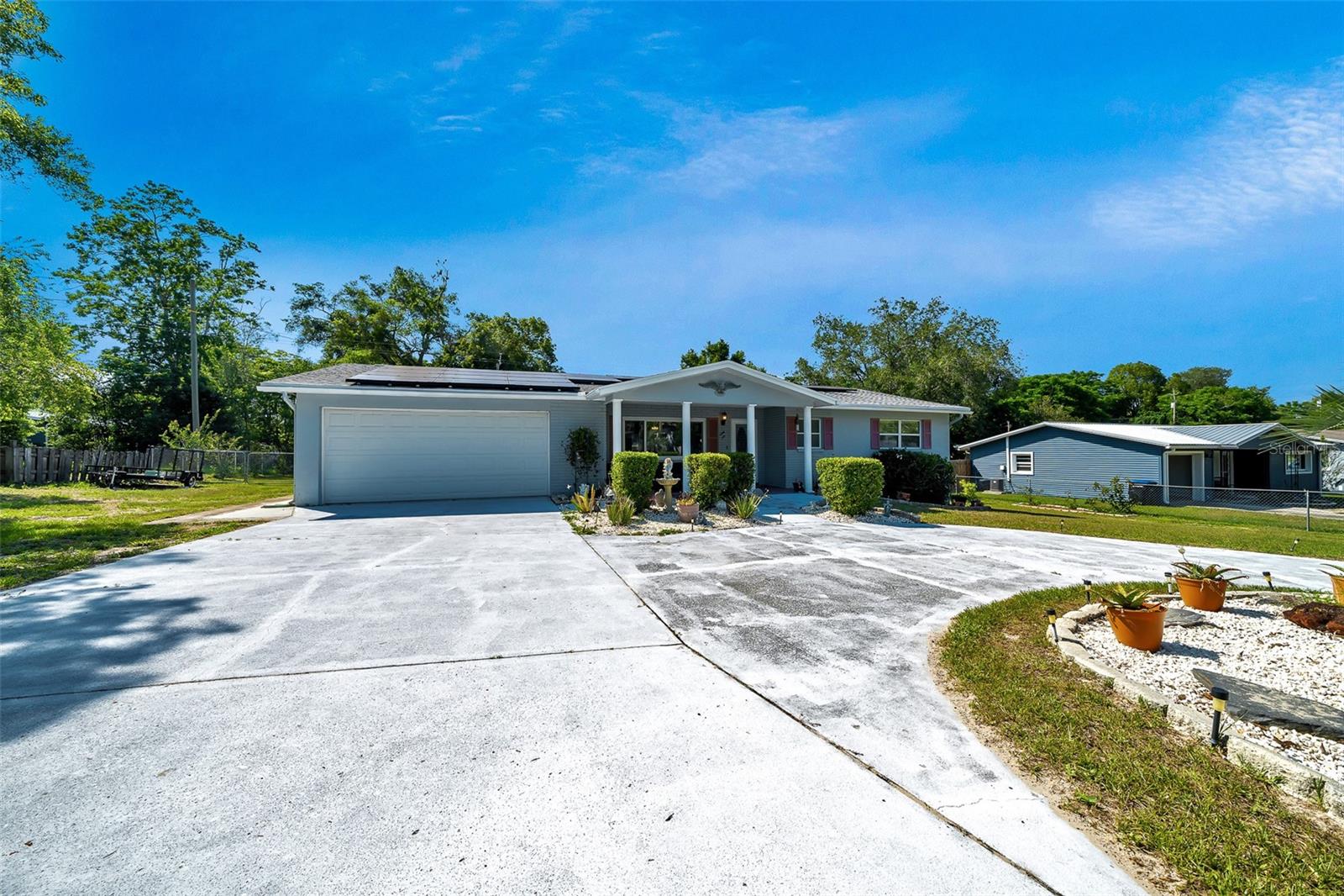 BEVERLY HILLS UNIT 04 - Residential