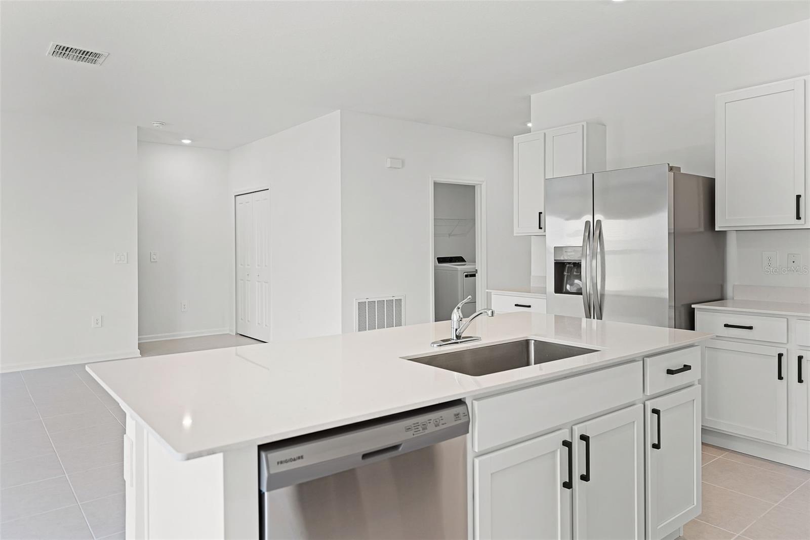 RANCHES/LK MCLEOD I - Residential Lease