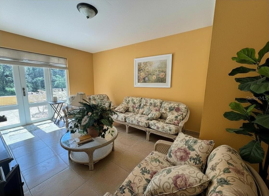 FINCAS MI RECREO - Residential