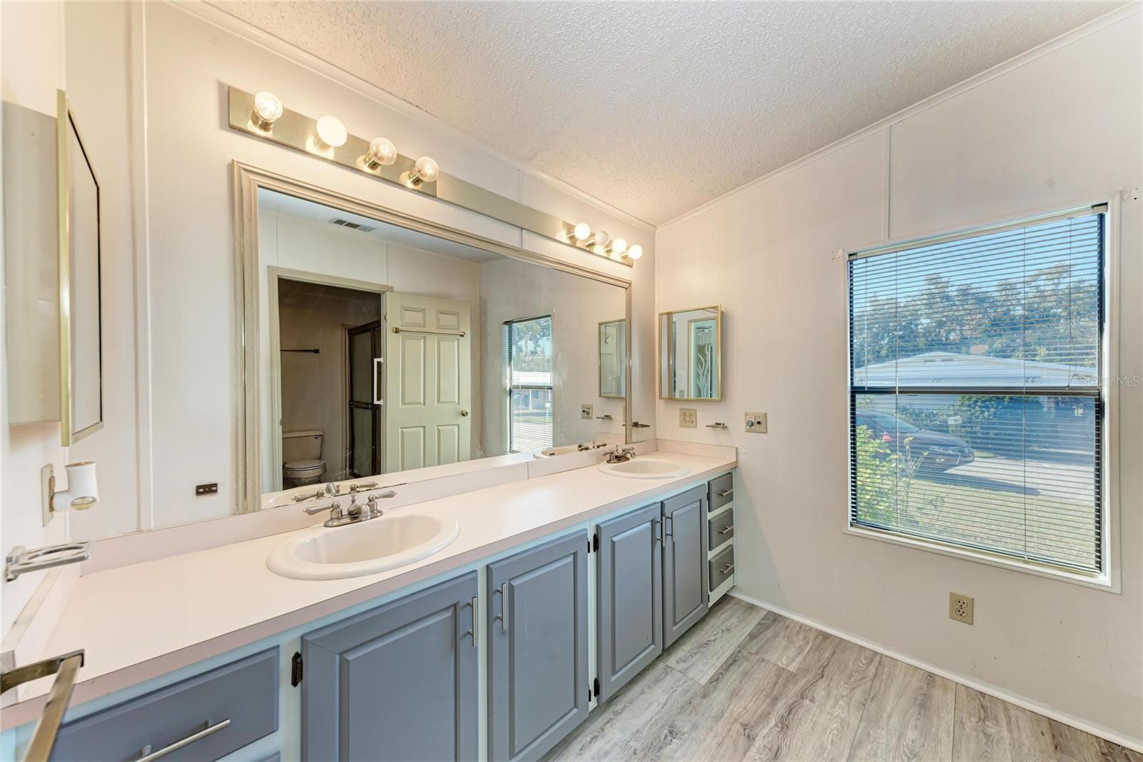 DE SOTO COMMUNITY UNIT ONE - Residential